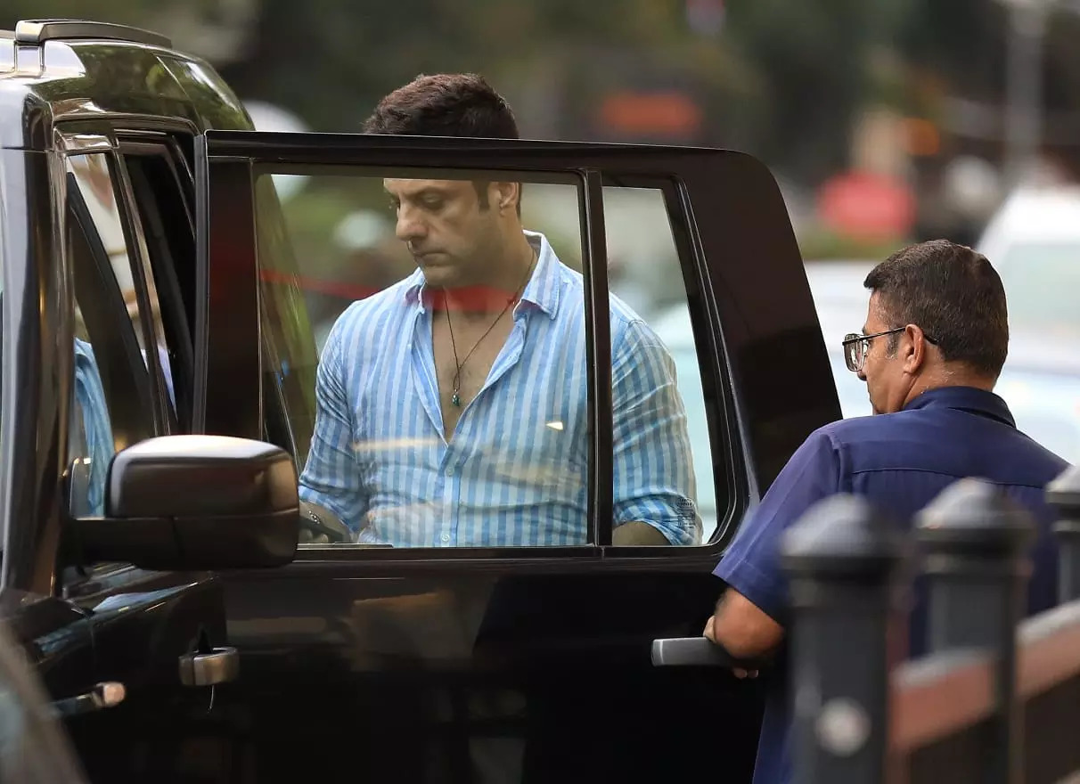 Fardeen Khan clicked by the paps 