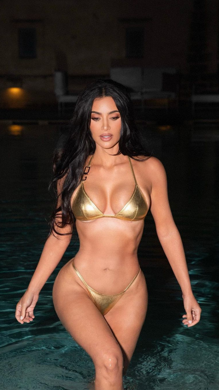 What do you think about Kims bold bikini look