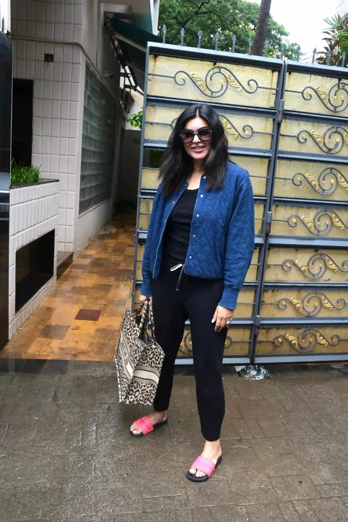 Sushmita Sen Steps Out In Mumbai