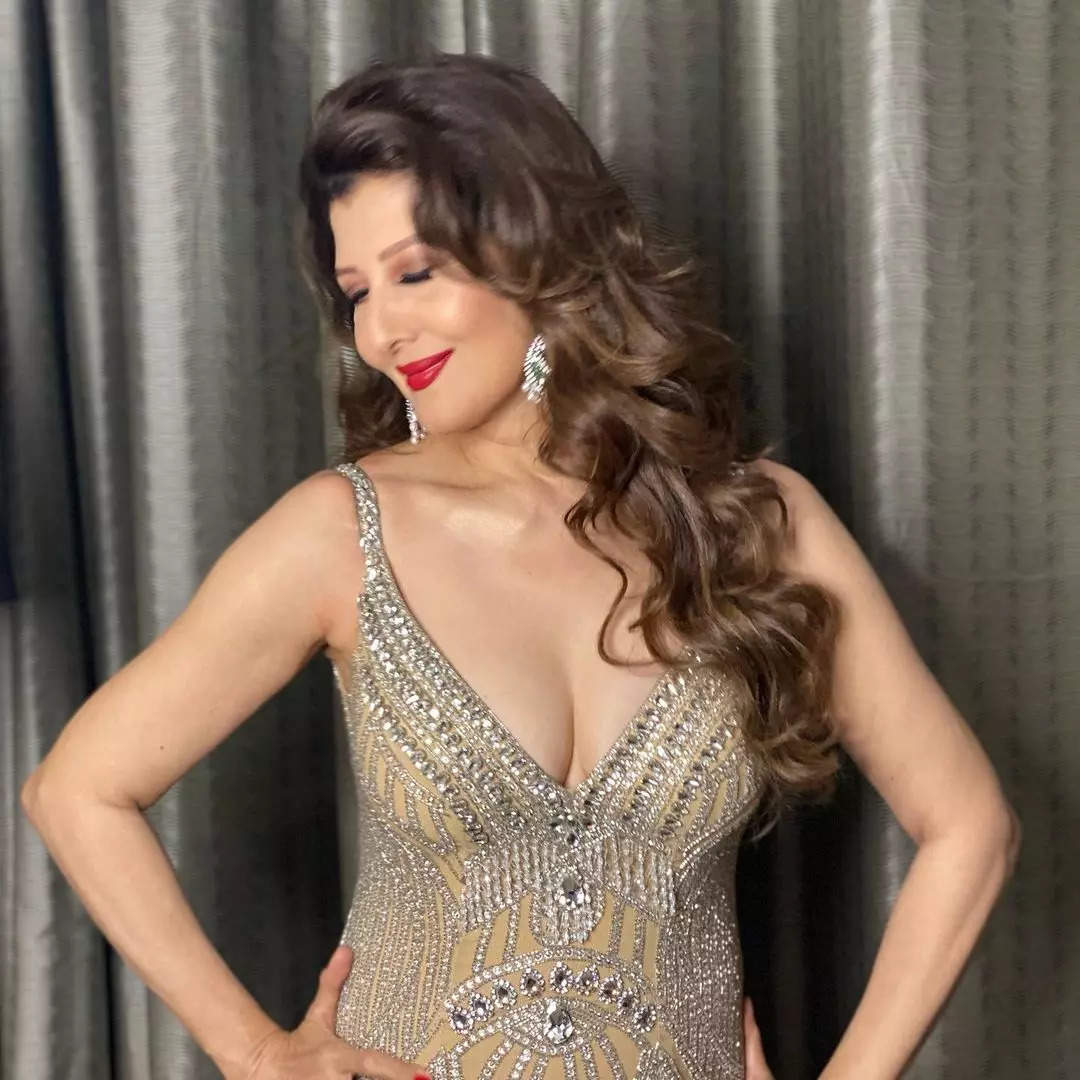 1080px x 1080px - At 63, Sangeeta Bijlani Is Fire and Her Smokin' Hot Pics Are Proof
