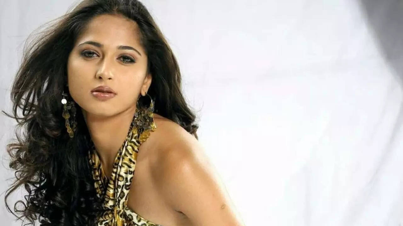 Telugu Heroine Anushka Sex - Anushka Shetty's Stunning PICS That Are Hot As Fire