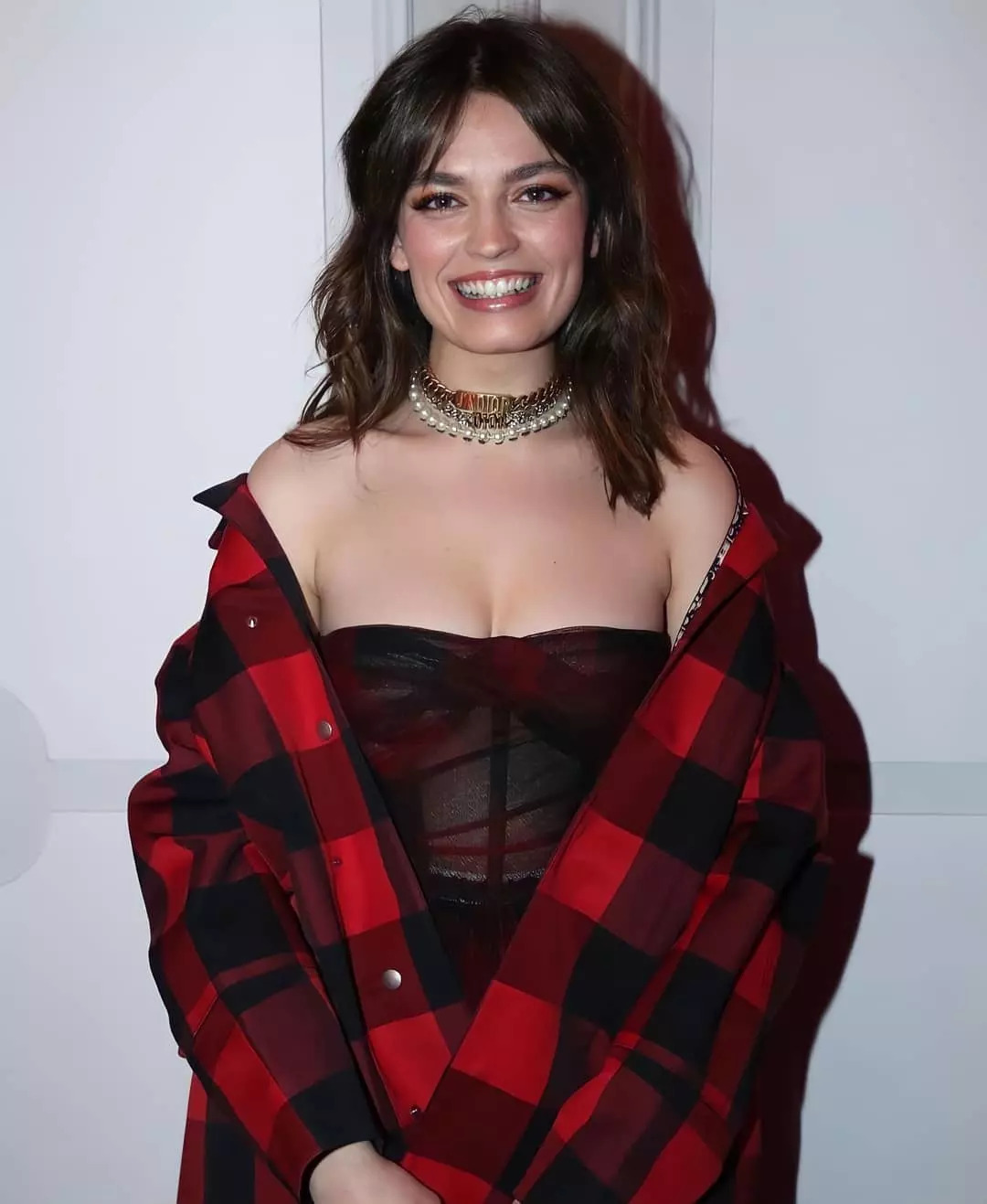 Sex Education 4 Star Emma Mackey's Glam Looks That'll Leave You Mesmerised