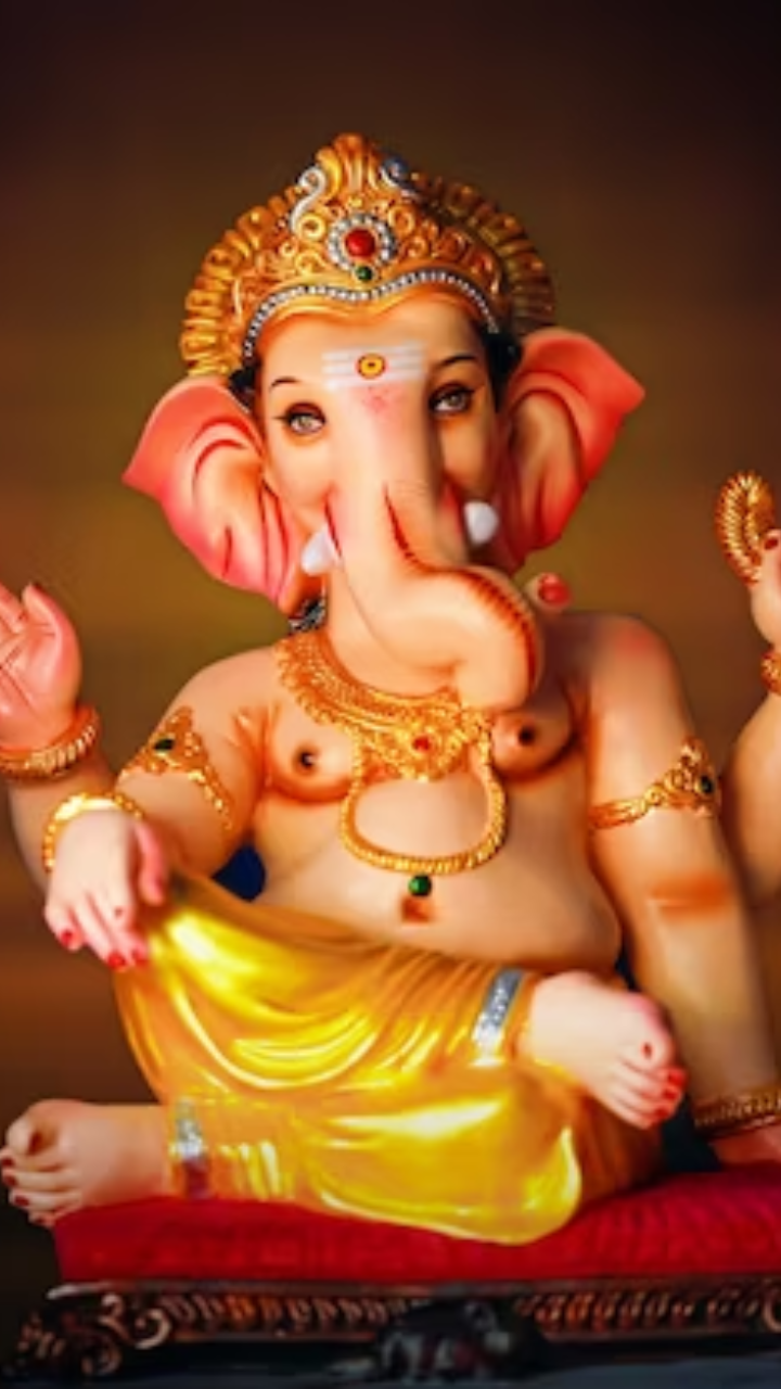 Happy Ganesh Chaturthi 2023 Wishes in English, Hindi, Telugu