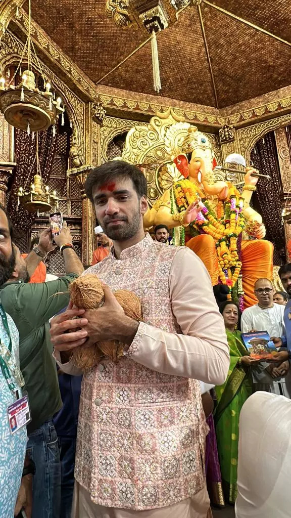 Avinash Tiwary at Lalbaugcha Raja