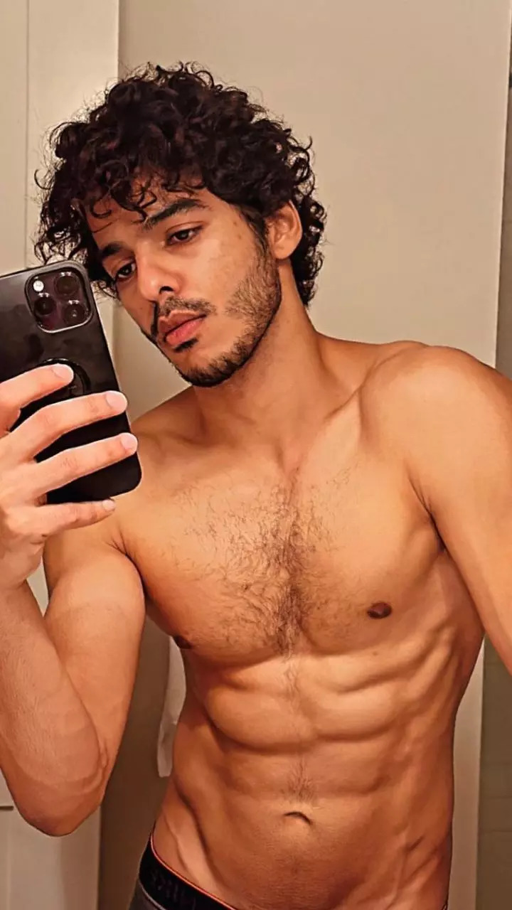 Ishaan Khatter is effortlessly HOT