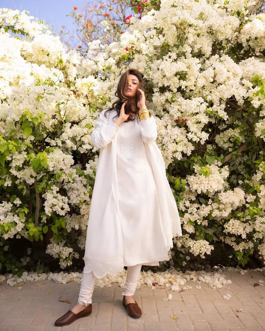 Mahira Khan Looks Ethereal