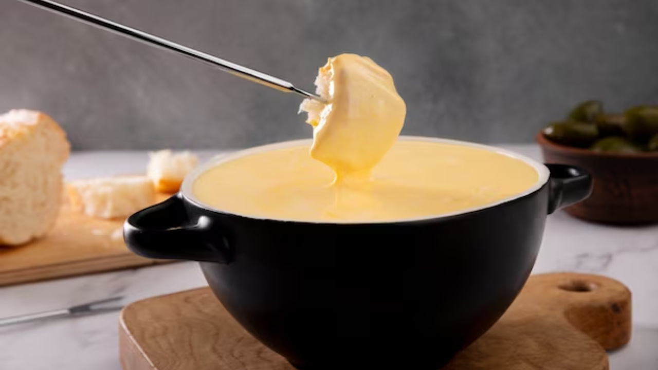 Swiss Fondue Tradition