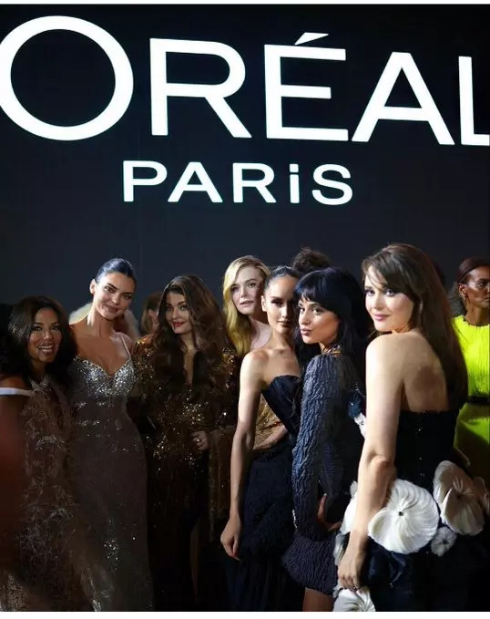 Aishwarya Rai Poses With Kendall Jenner