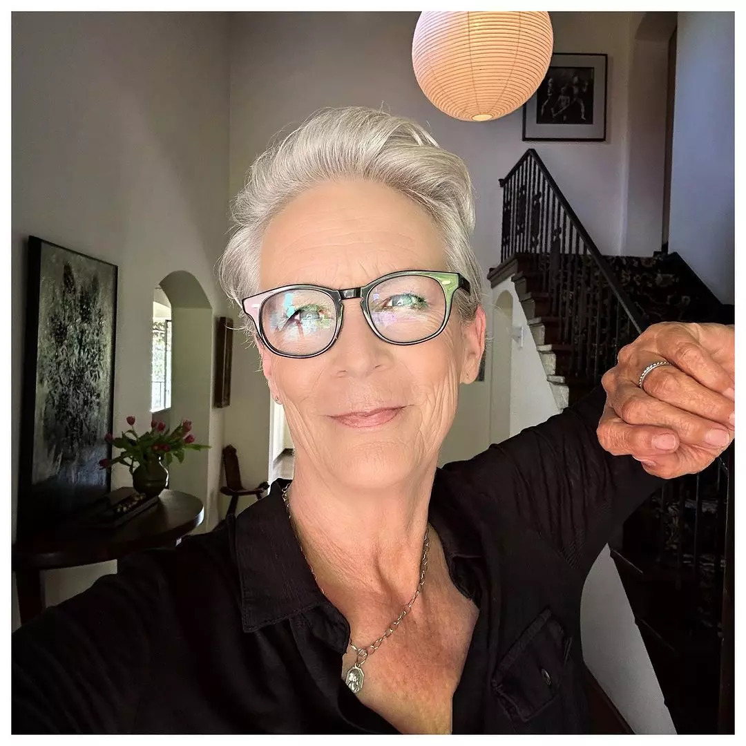 Jamie Lee Curtis says Pray for peace