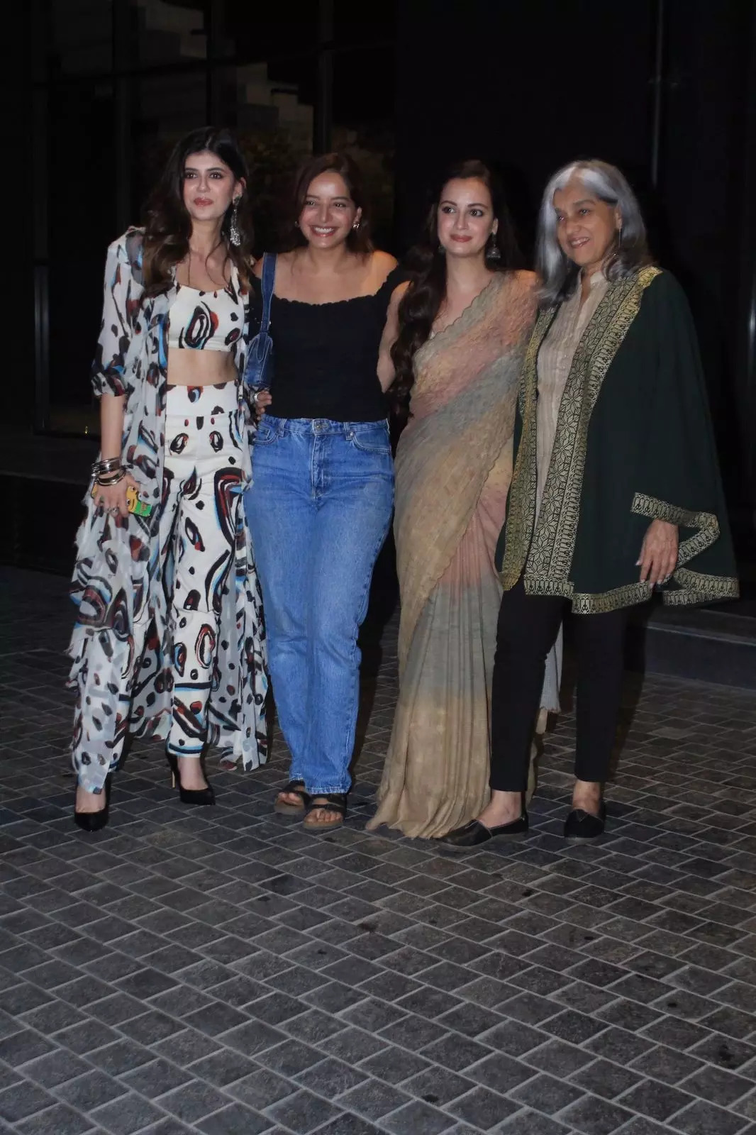 Dhak Dhak screening