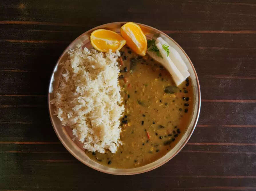 Have a simple and fulfilling lunch to boost your energy and radiate a natural glow Pic Credit Pexels