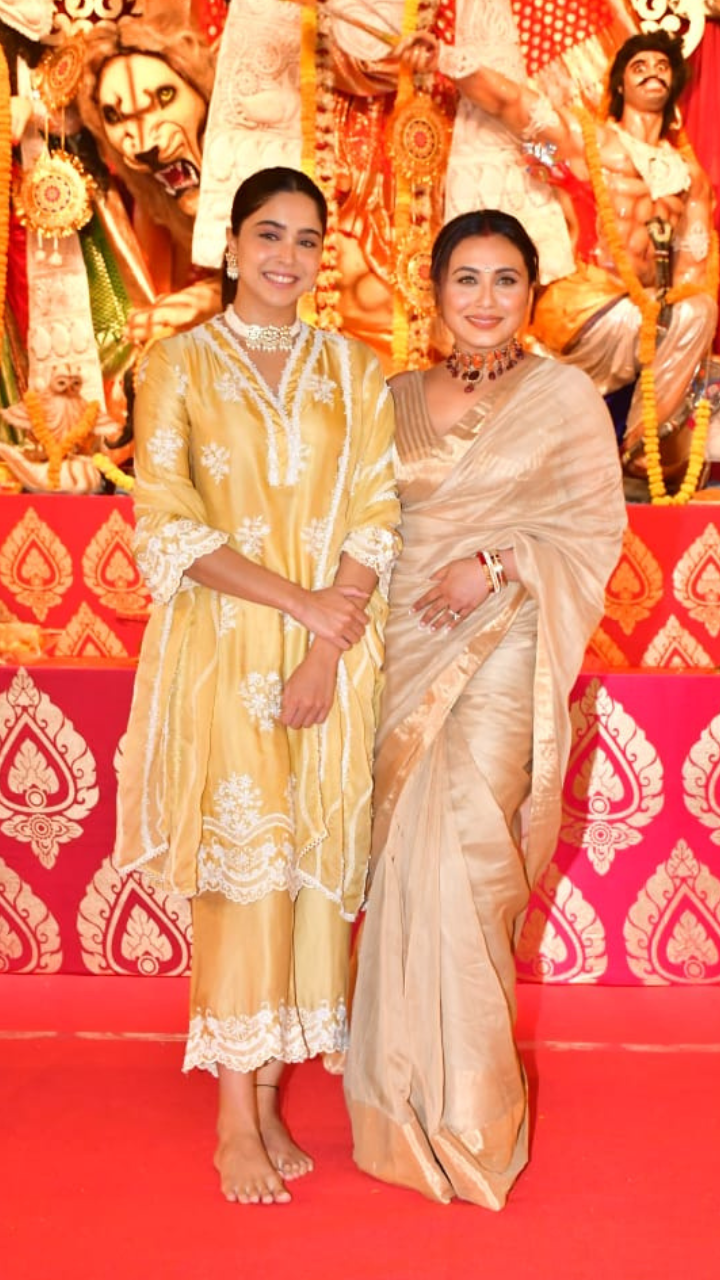 Bunty Aur Babli 2 Co-Stars Rani Mukerji And Sharvari Wagh Reunited At The Pandal