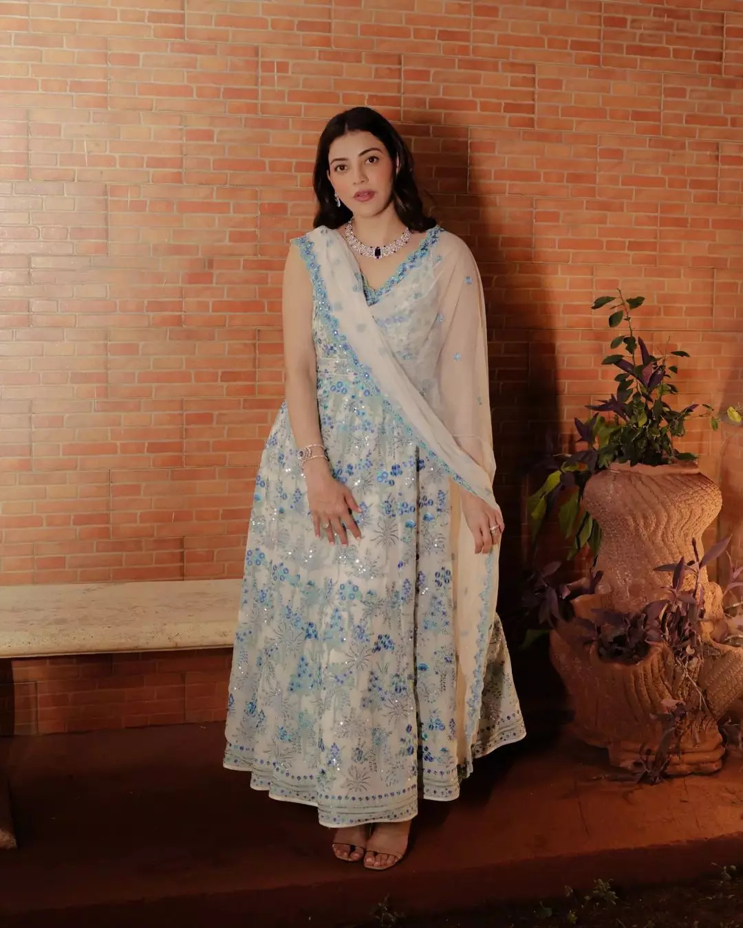 Kajals anarkali kurta looks so elegant 