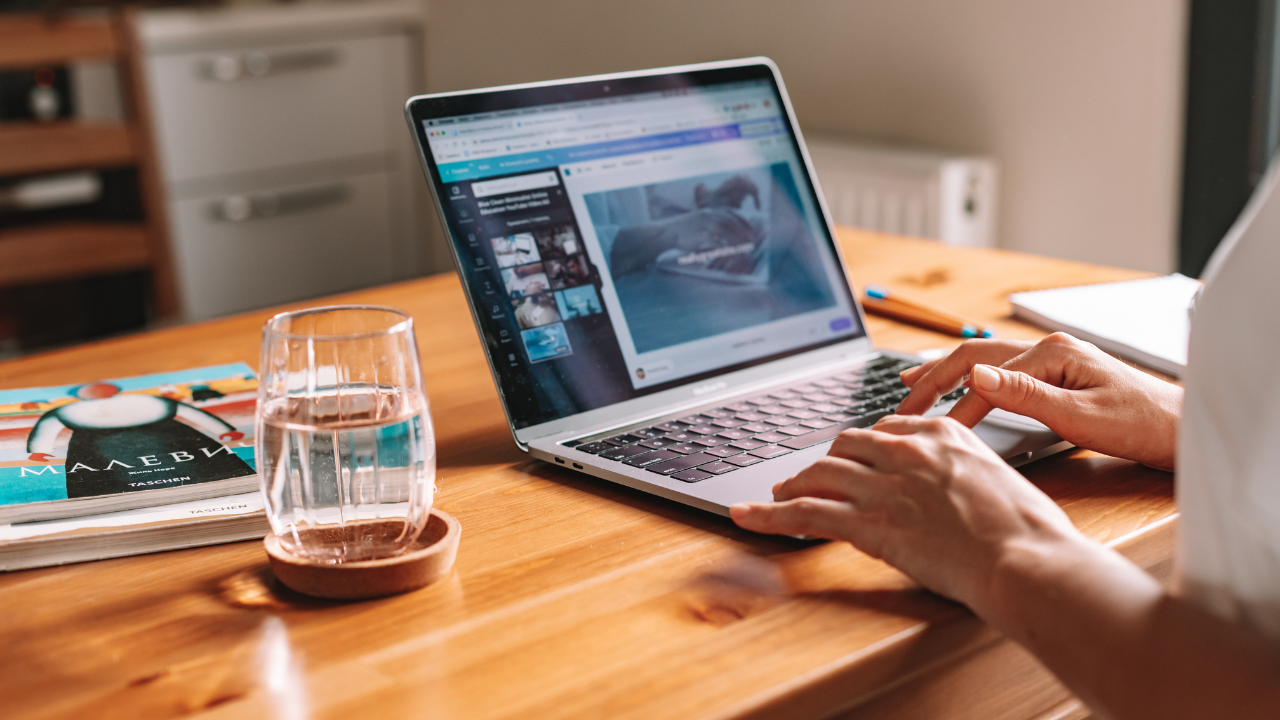 6 Things To Keep At A Work Desk According To Vastu Shastra Home