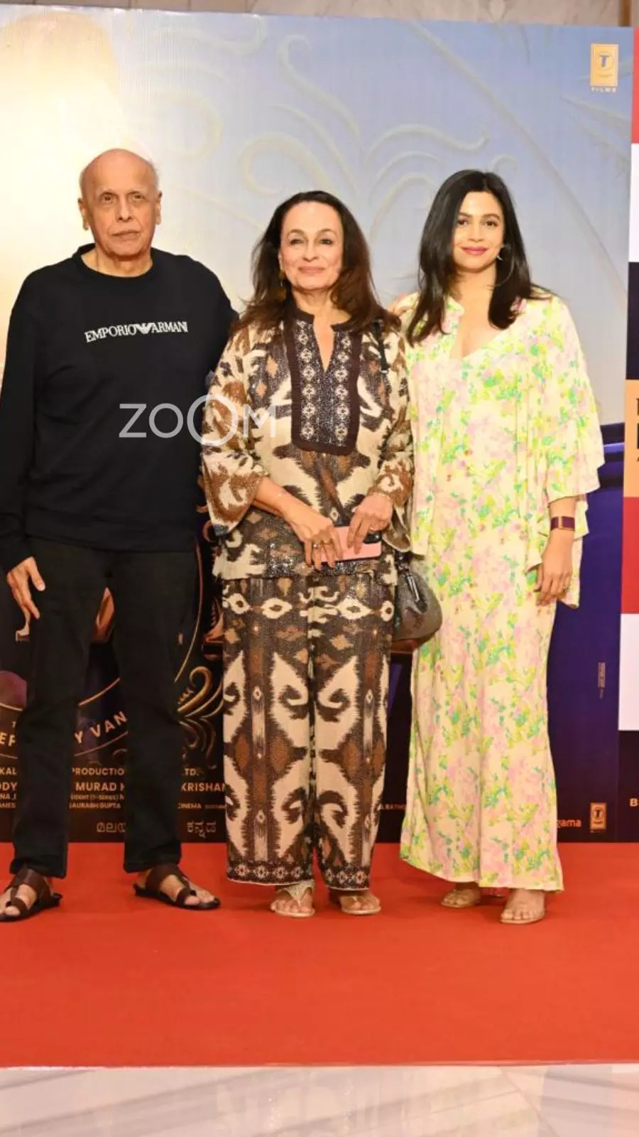 Mahesh Bhatt Soni Razdan and Shaheen Bhatt at the screening