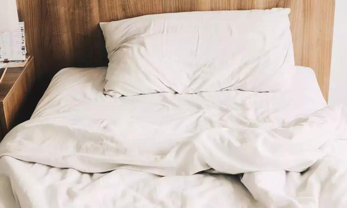 washing tips to remove stain on white bed sheet Washing Tips