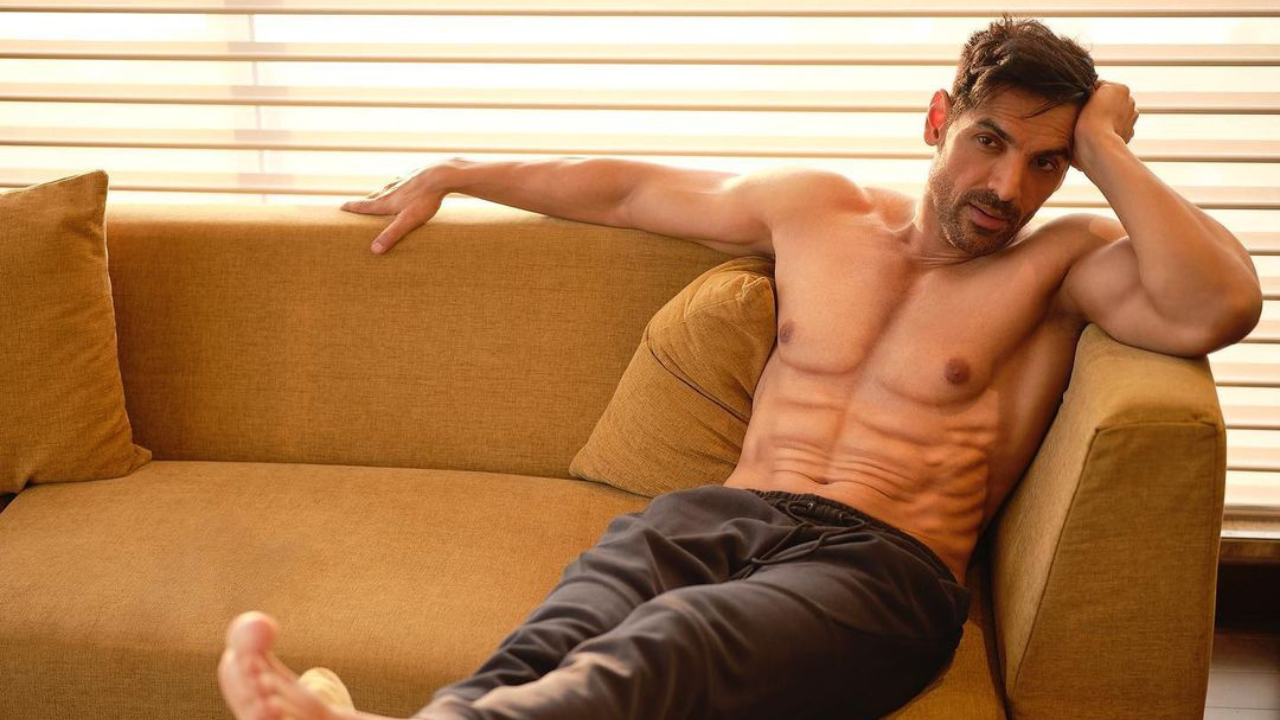 51 And Still Charming John Abraham Being An Ageless Hunk And How