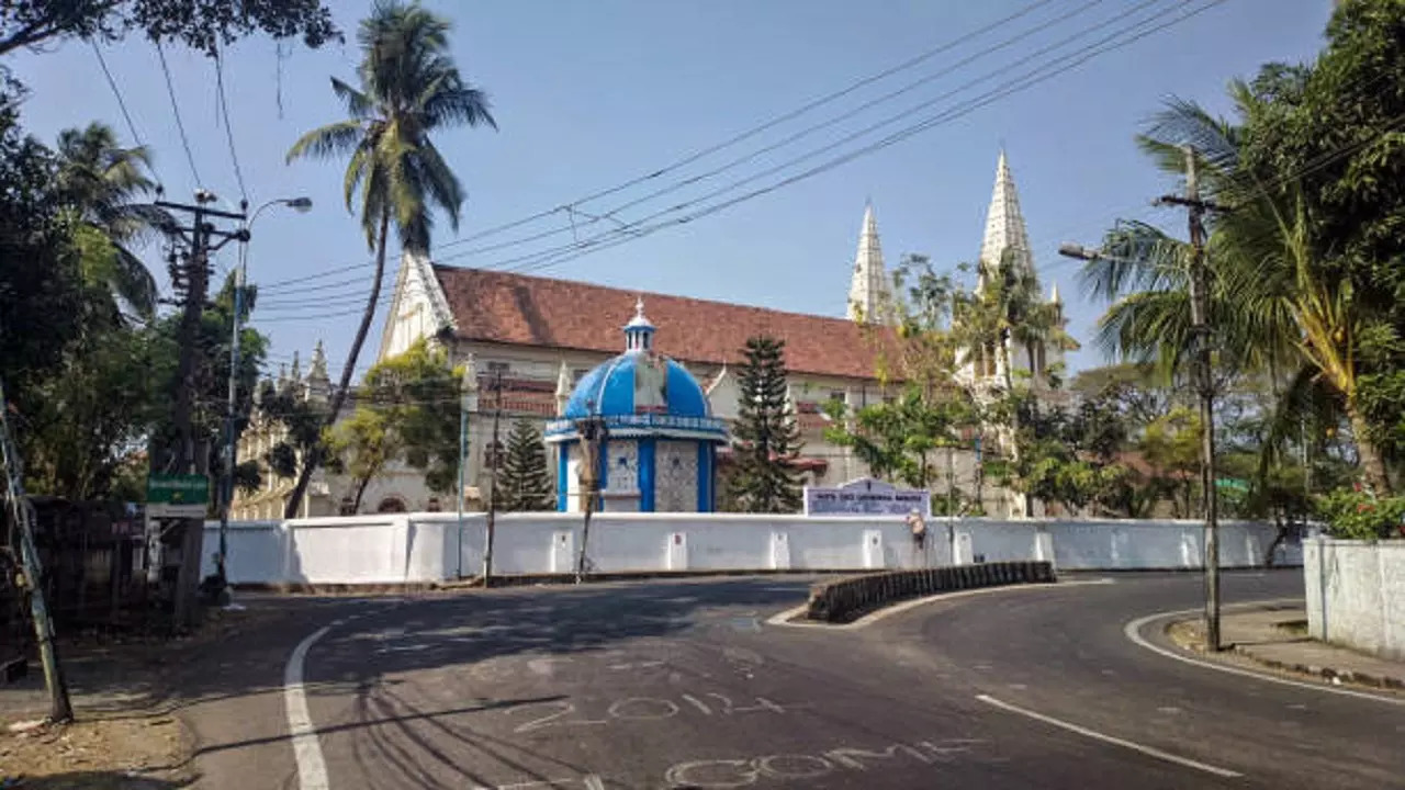 Santa Cruz Basilica Kochi