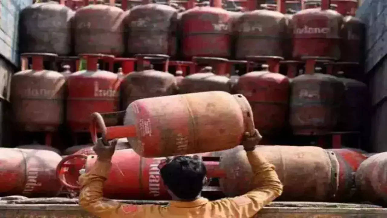 gas cylinder rs 500