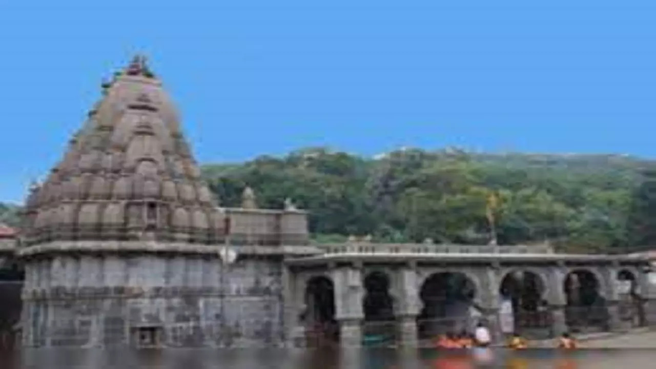 Who builds the Bhimashankar temple