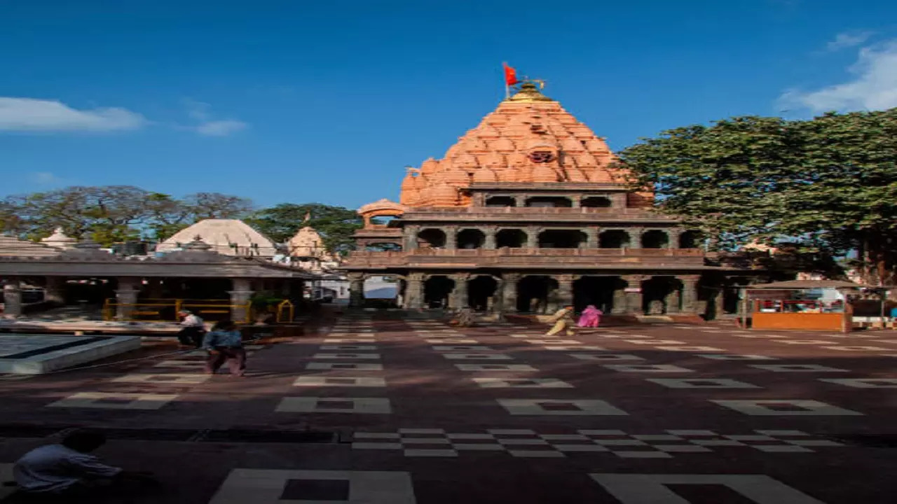 Mahakaleshwar Jyotirlinga is Dakshinmukhi Swayambhu