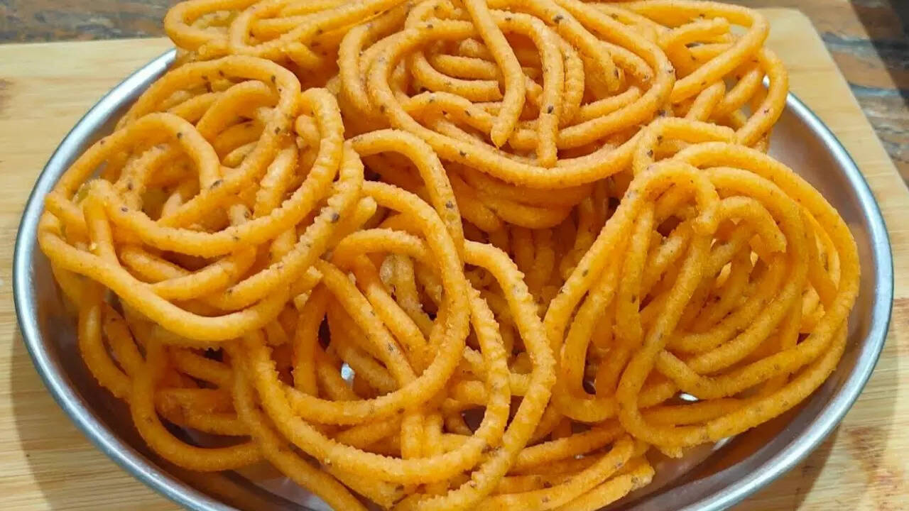 సంక్రాంతికి బియ్యపు పిండితో అతి సులువుగా చేసుకునే 5 రకాల పిండి వంటలు..5