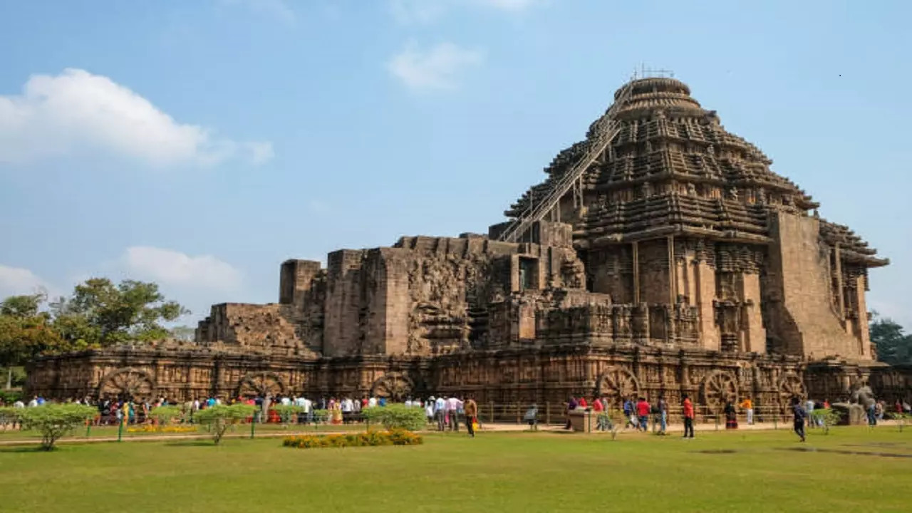 Konark Sun Temple depicts a chariot