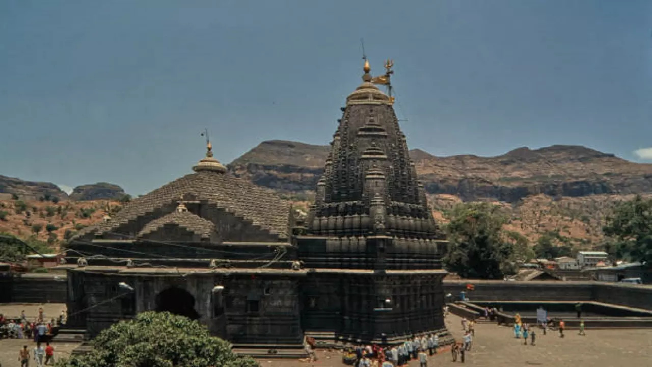 Trimbakeshwar Temples Unique Location