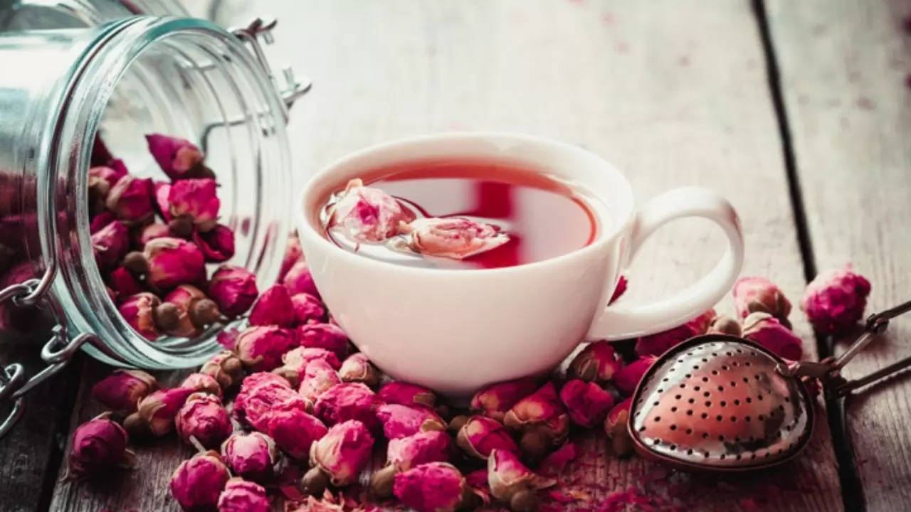 rose tea