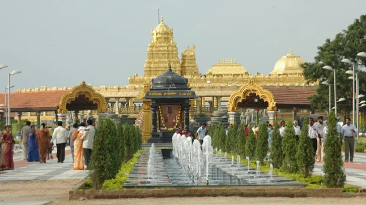 Sri Laxmi Narayanan Golden Temple Vellore 