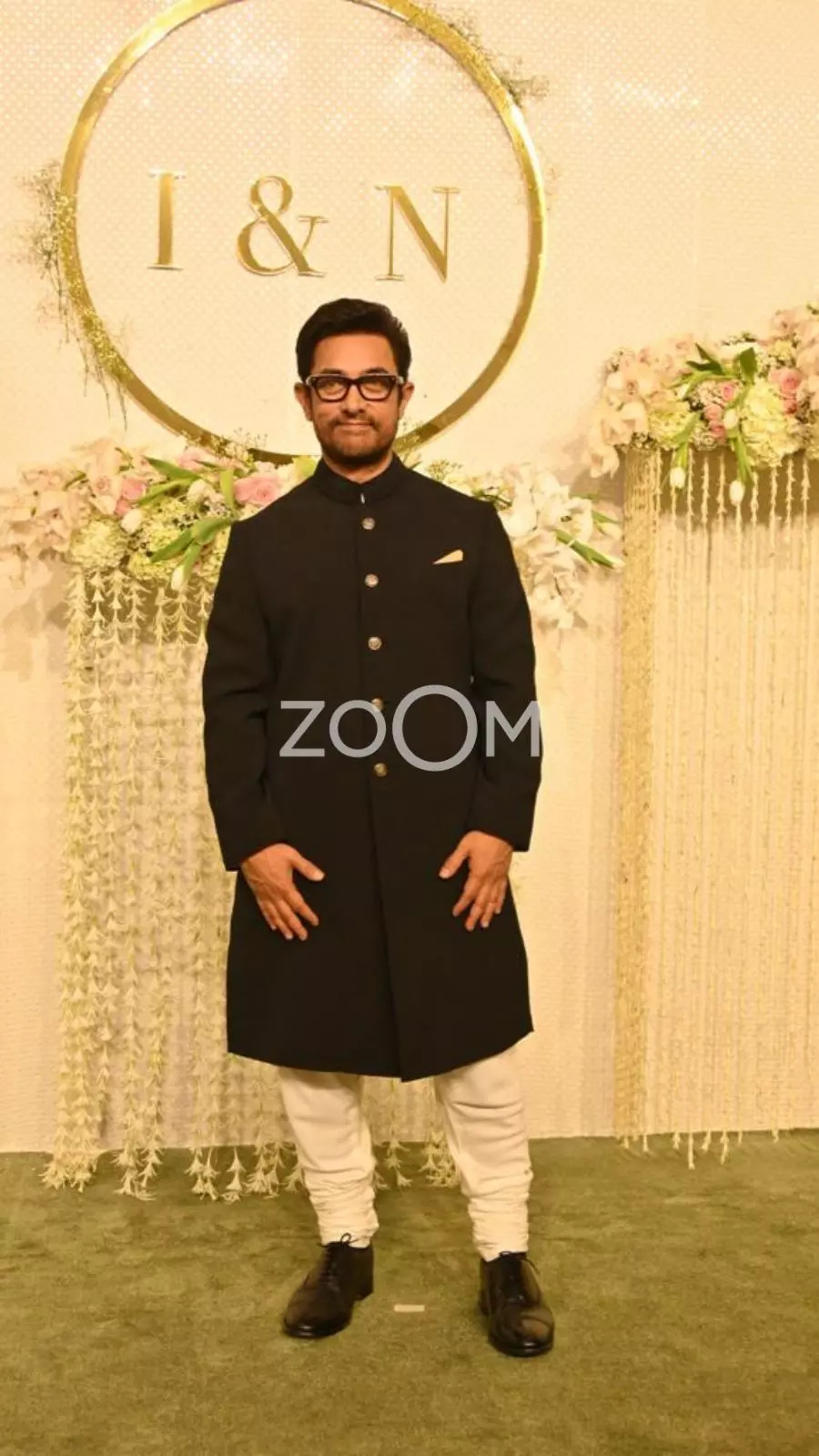 Aamir Khan looks dapper at Ira and Nupurs wedding reception