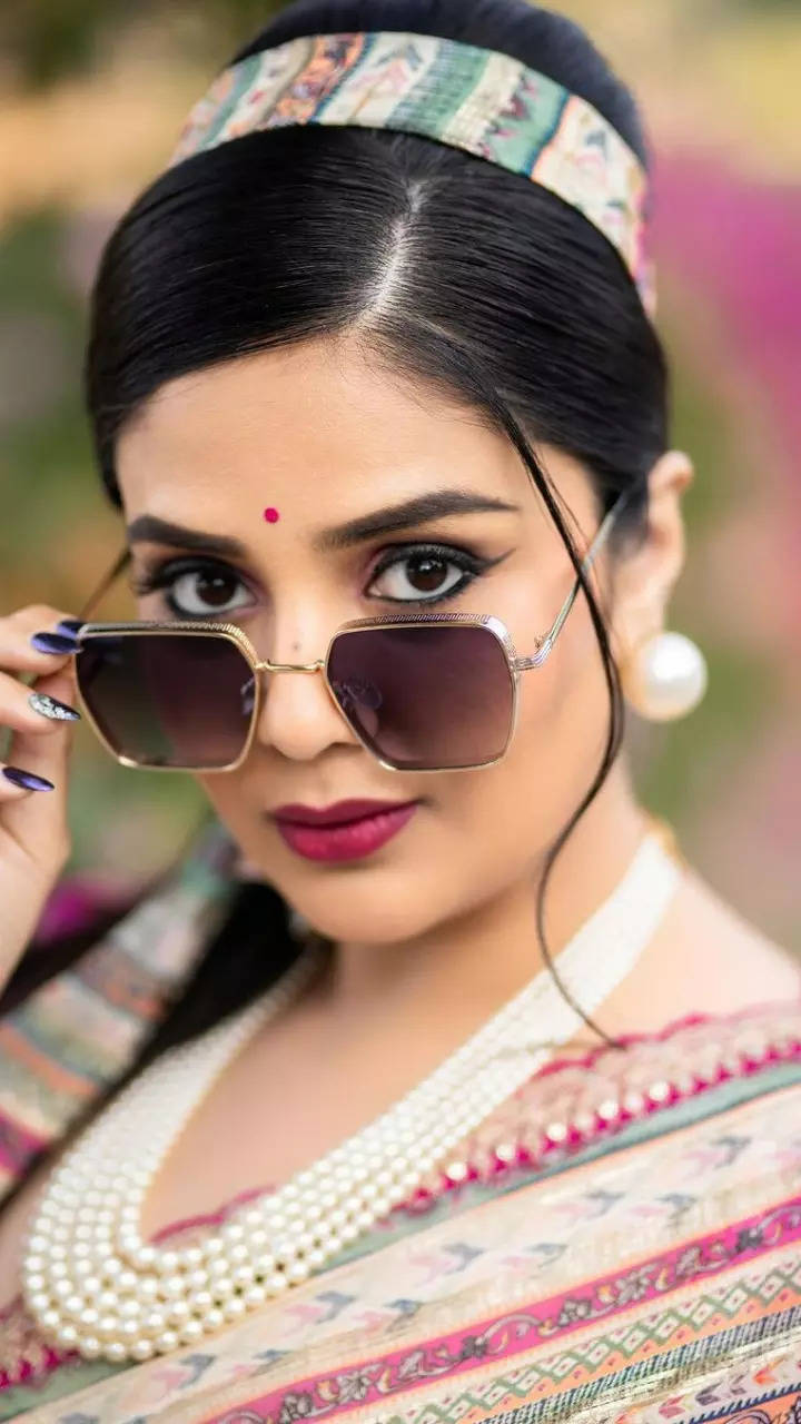 sreemukhi