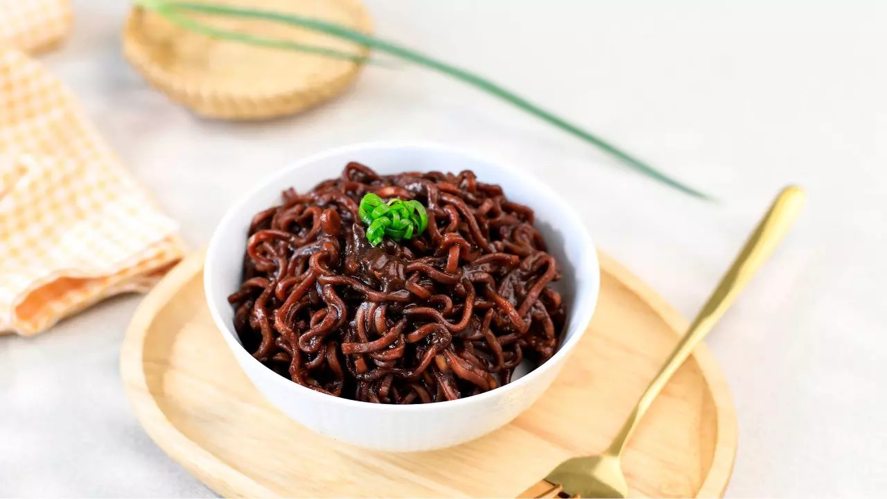 South Korea Black Noodles For Singles