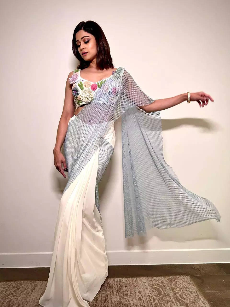 Pin by kanishka saini on latest saree draping ideas | Latest sarees, Draping  ideas, Saree