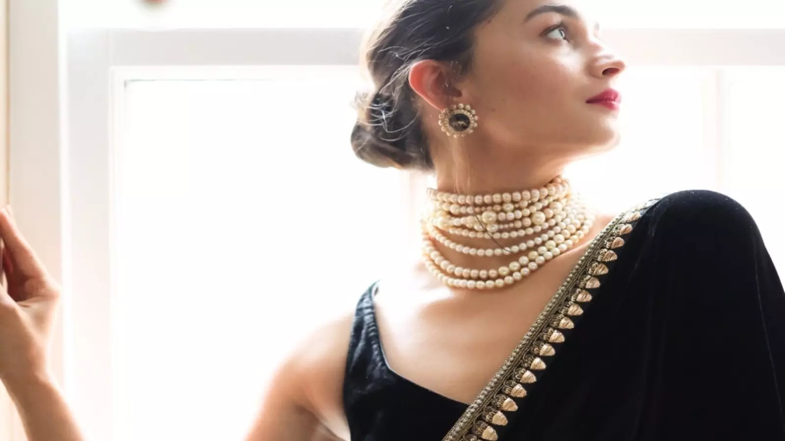 Alia Bhatts Stunning Sabyasachi Loook