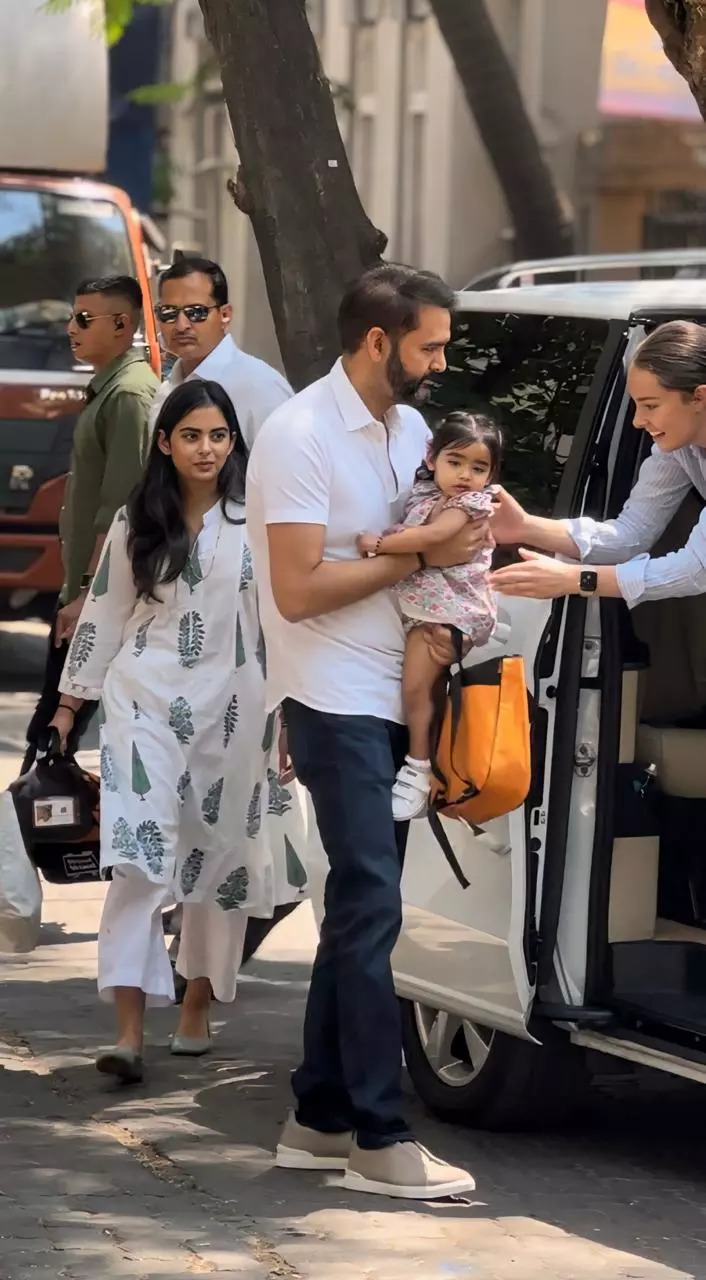 Isha Ambani Along With Husband