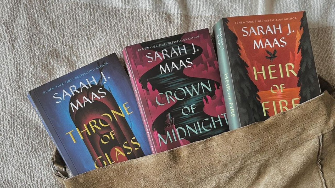 Throne of Glass by Sarah J Maas