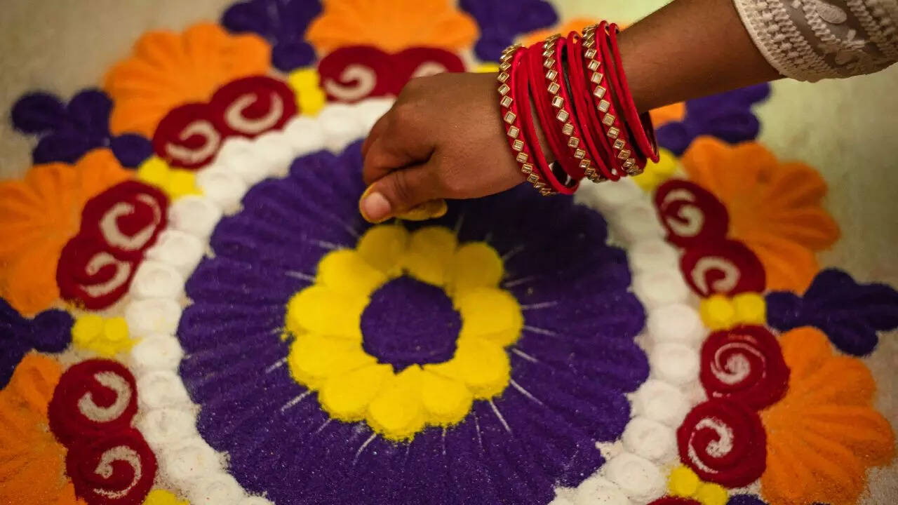 Rangoli can brighten up the entrance of your home Credit Canva