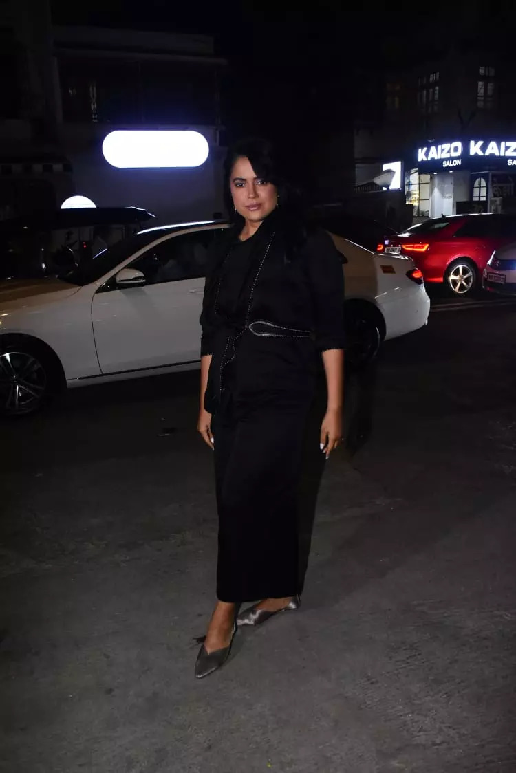 Sameera Reddy 