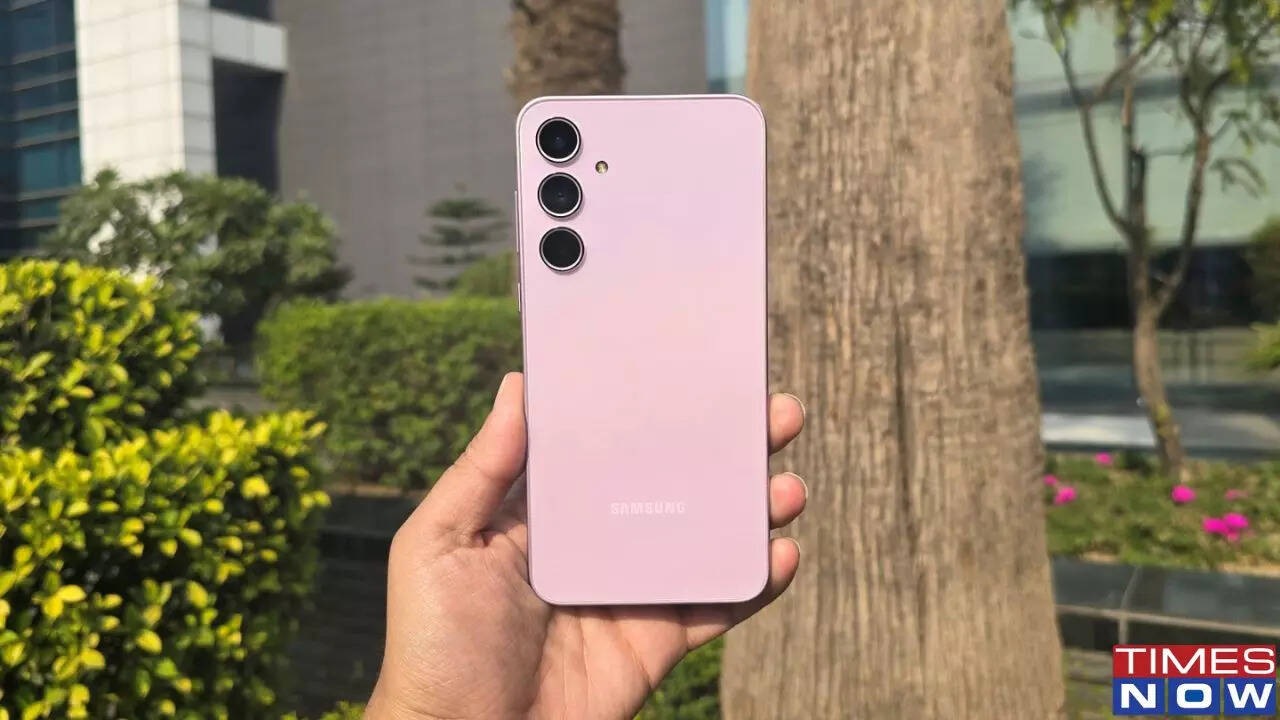 Samsung Galaxy A35 Review: 4 Reasons To Buy, 2 To Skip | Technology ...