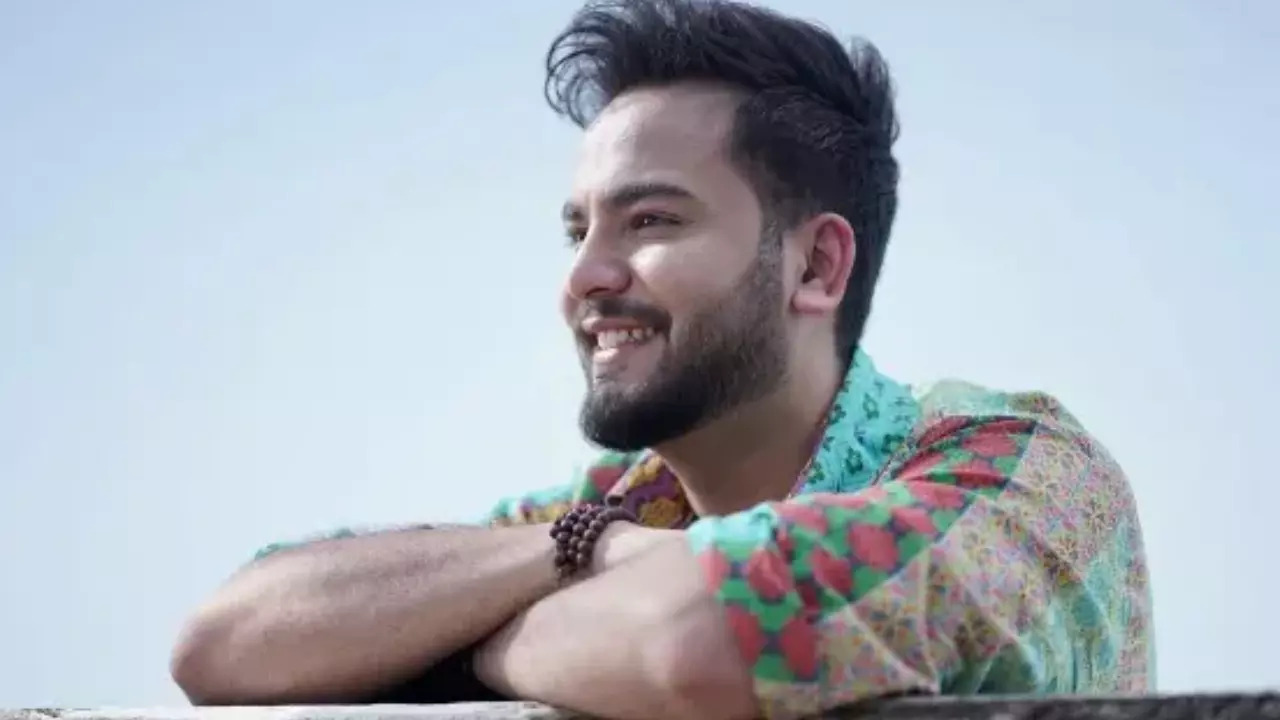 Kriti Mehra: Elvish Yadav Talks About His Secret Girlfriend: 'I Will Marry Her' - Exclusive |
