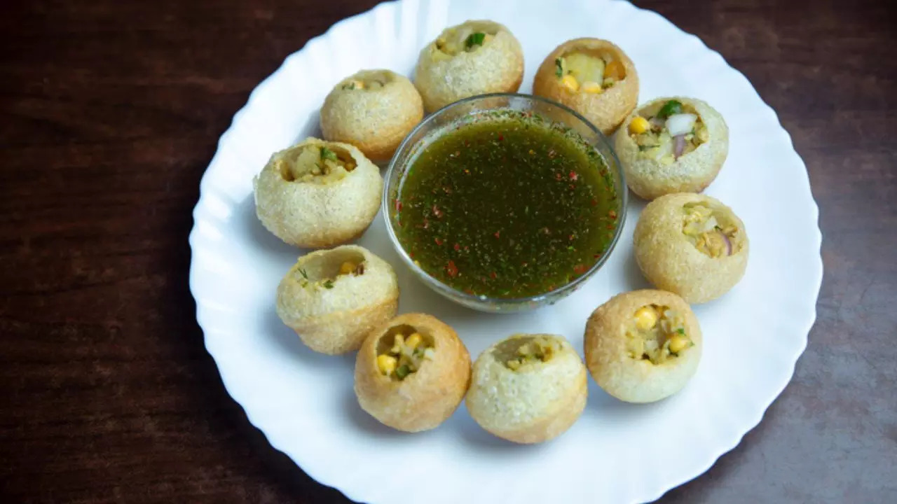 Different Types of Pani Puri: 12 Quirky Pani Puri Varieties To Surprise ...