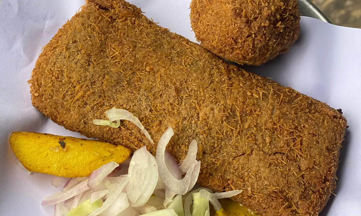 6 Best Fish Fry Places In Kolkata For A Wholesome Feast | Times Now