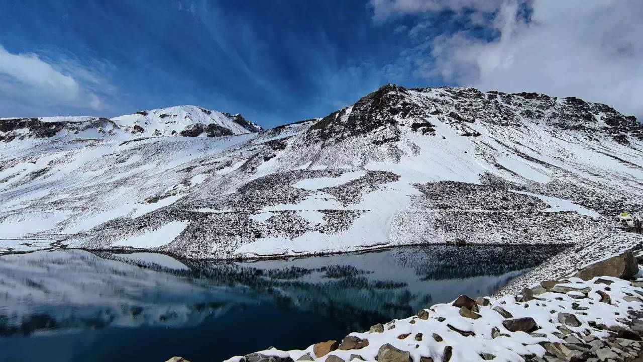 Suraj Tal Lake: This Lake In Lahaul-Spiti Is A Hidden Gem Worth A Pit ...