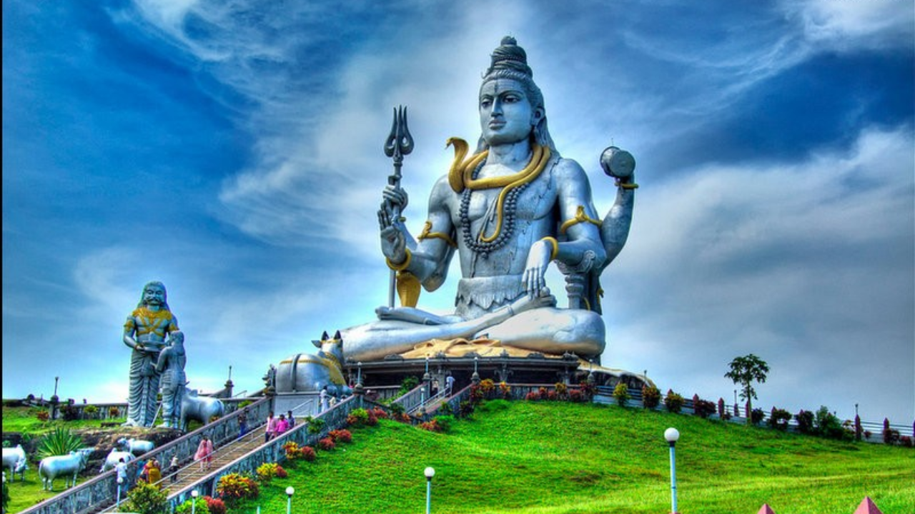 Murudeshwara Statue India