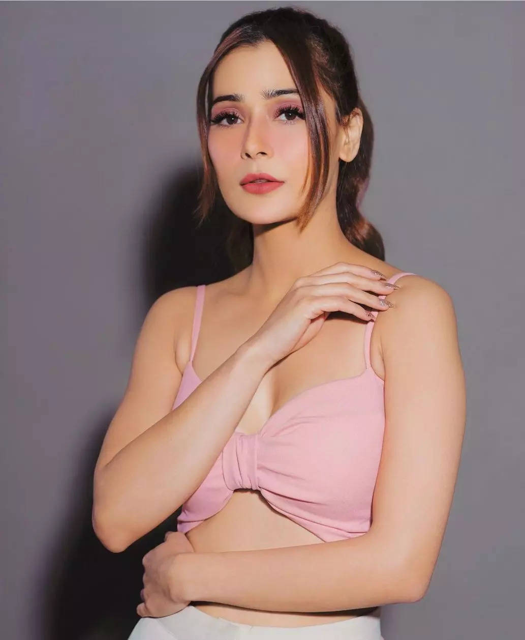 Sara Khan