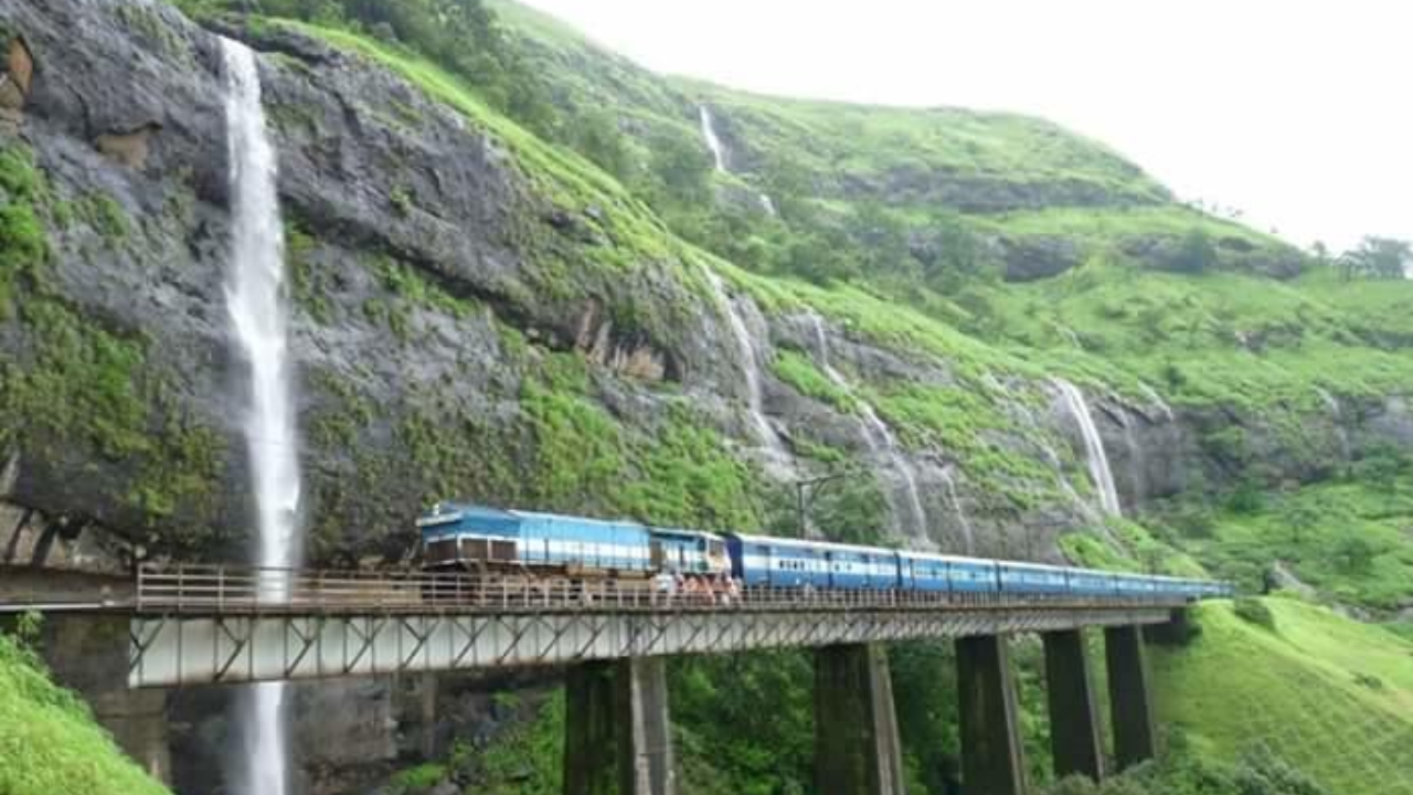 लोणावळा ते कर्जत Lonavala–Karjat Train Ride