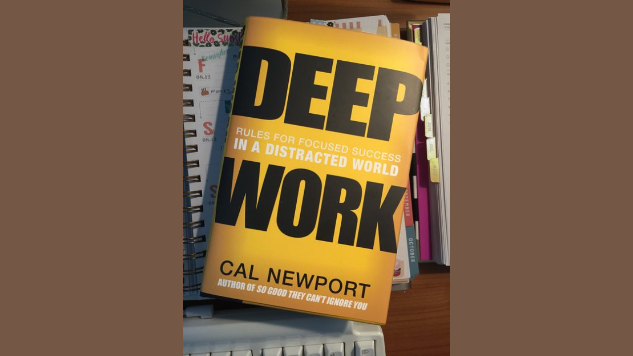 strongDeep Work Rules for Focused Success in a Distracted World by Cal Newportstrong