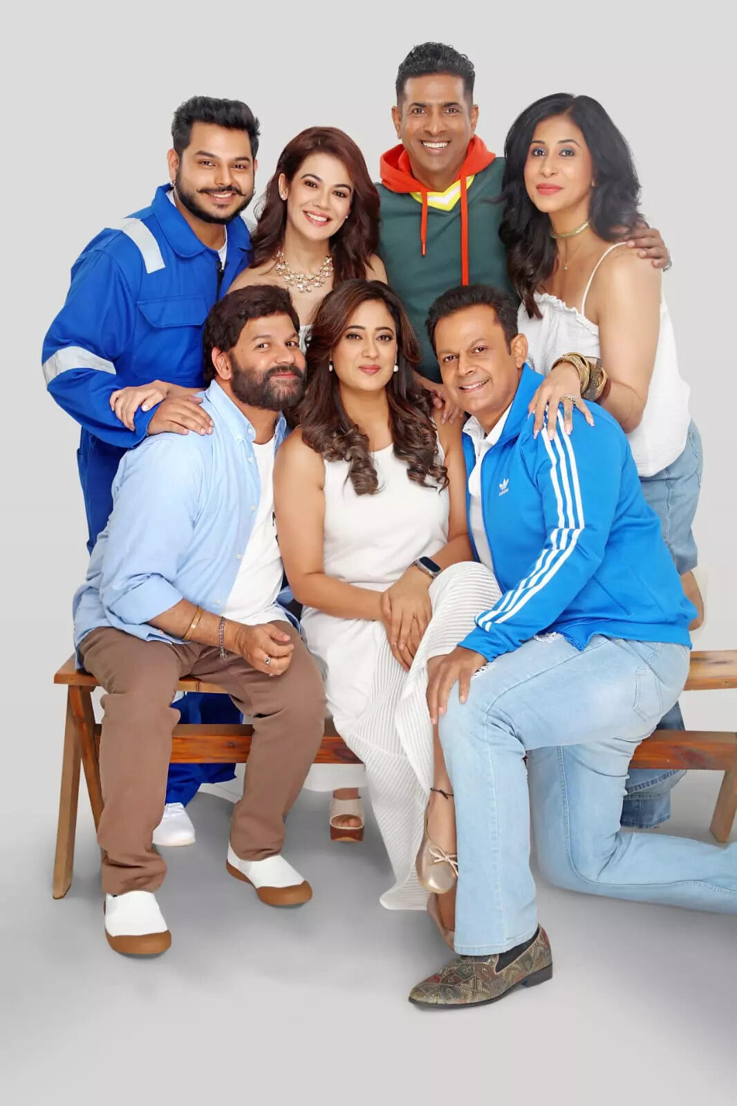 Ek Main Aur Ek Two cast