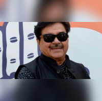 EXCLUSIVE Shatrughan Sinha Breaks Silence After His Hospitalisation